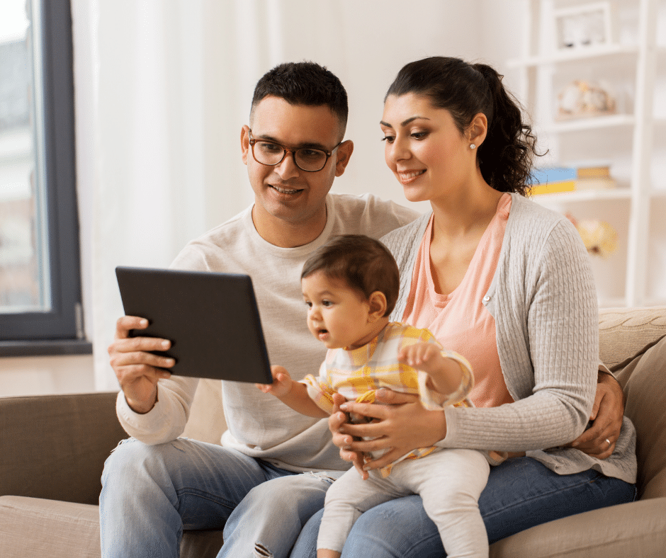 Family using the California DRE website